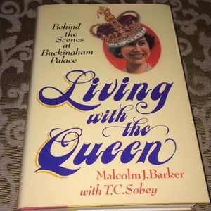 🦋Living with the Queen🦋